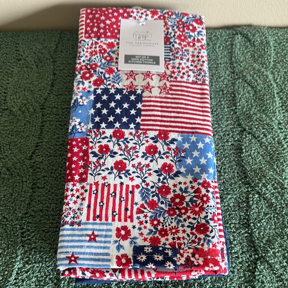The Farmhouse By Rachel Ashwell Kitchen Towels Patriotic Americana Red Blue Star